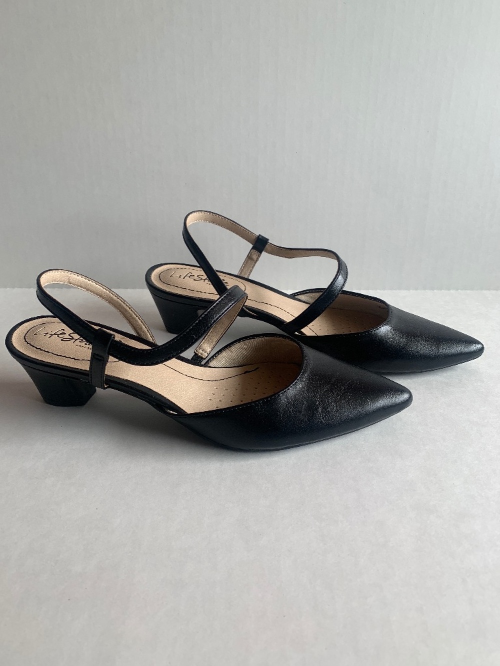Life stride minimalist heels (size in description )